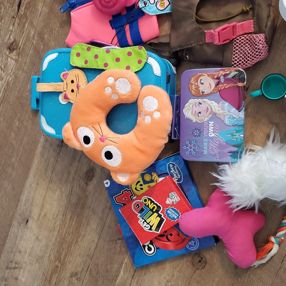Large Lot Of 18 Inch Doll Accessories - Picture 2 of 7